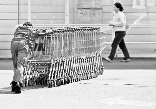 Stan sklepowych wózków pozostawia wiele do życzenia