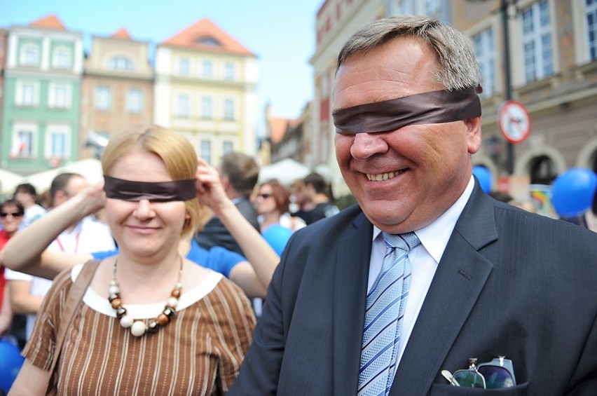 Marsz niewidomych ulicami Poznania [ZDJĘCIA]