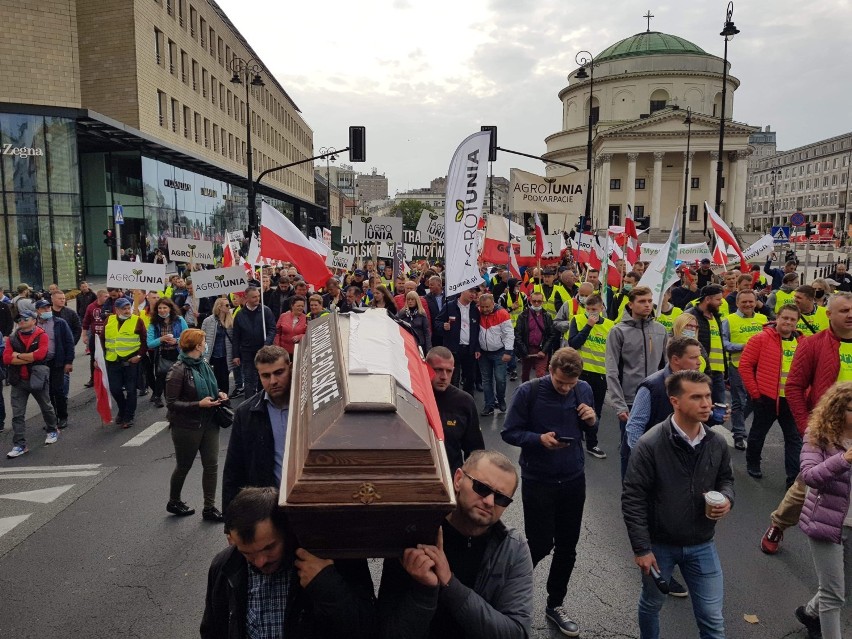 Rolnicy protestowali w Warszawie. Na miejscu była grupa rolników z powiatu pleszewskiego