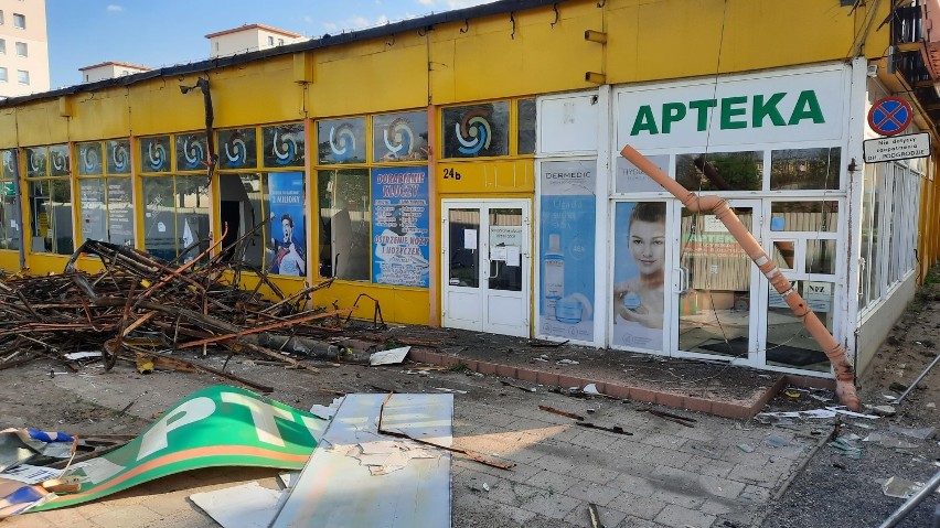 Trwa rozbiórka blaszaka przy ulicy Podmiejskiej w Kaliszu
