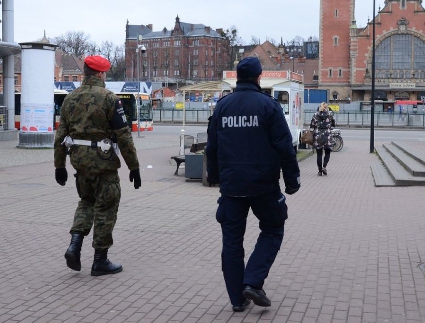 Patrole na ulicach Gdańska