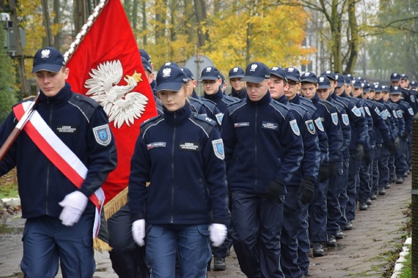 Ślubowanie klas pierwszych i certyfikaty dla kadetów w Wojsławicach [zdjęcia i film]