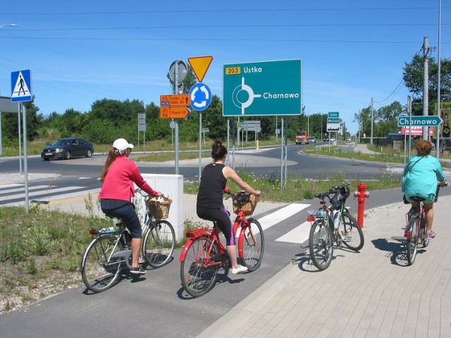 Droga rowerowa wzdłuż ul. Darłowskiej w Ustce znakomicie służy przyjezdnym i miejscowym cyklistom