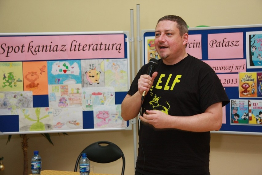 Syców: Spotkanie w pisarzem Marcinem Pałaszem
