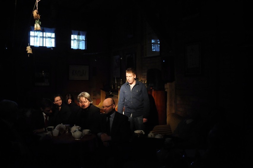 Międzynarodowy Dzień Teatru Słupsk: Zobacz jak było w słupskiej Herbaciarni [FOTO+FILM]