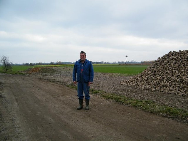 Eugeniusz Nowak z Urbanowa, który jest właścicielem 13 hektarów ziemi, zapłaci prawie 700 złotych więcej