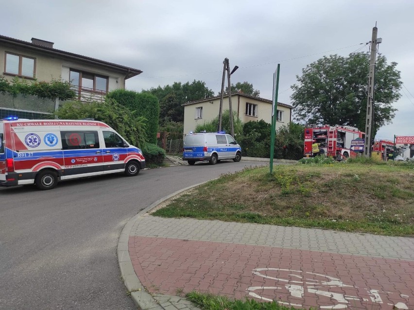 Pożar budynku mieszkalnego w Przemyślu. Jedna osoba trafiła do szpitala [ZDJĘCIA]