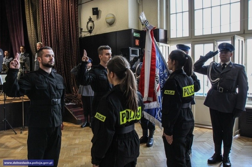 Oto nowi policjanci i policjantki z Dolnego Śląska. Zobaczcie zdjęcia