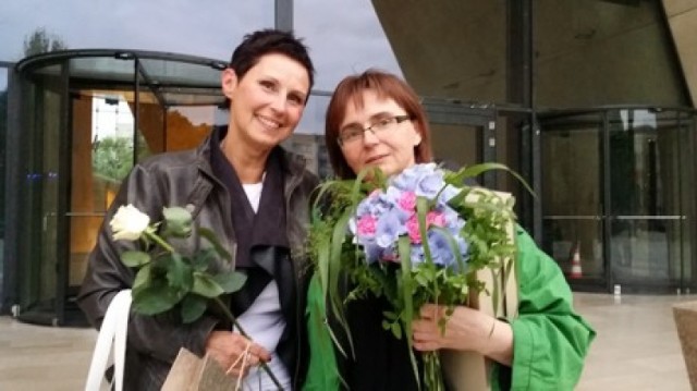 Maria Janowska (z lewej) z laureatką Marzeną Affeldt