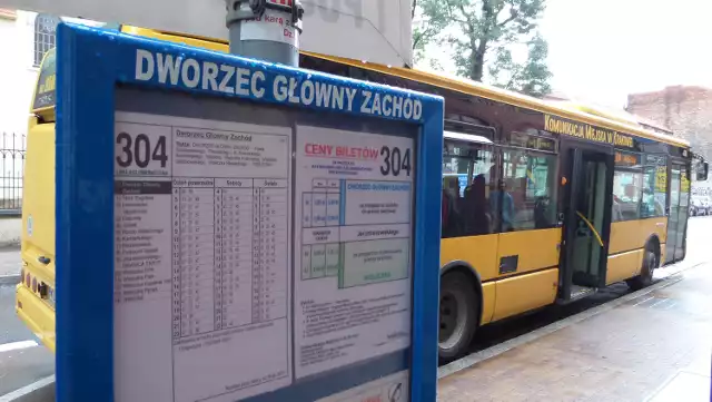 Informacje na przystanku są tylko po polsku