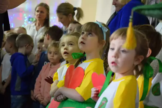 Najstarsze przedszkole w Sępólnie Krajeńskim może się pochwalić nowoczesną salą ruchu i doświadczania świata. Tak było na jej otwarciu.