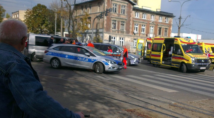 Dzisiaj w godzinach popołudniowych na na skrzyżowaniu...