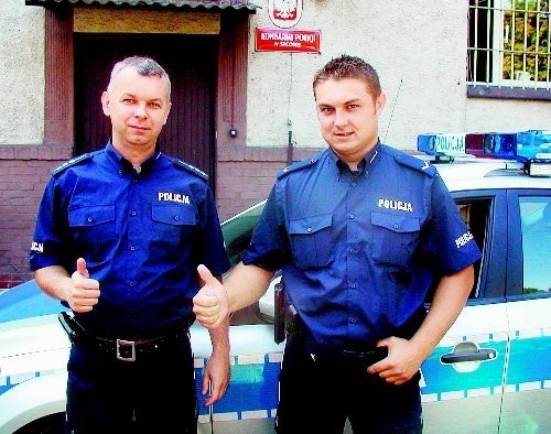 Dariusz Kopeć i Grzegorz Łach na razie są zadowoleni z mundurów