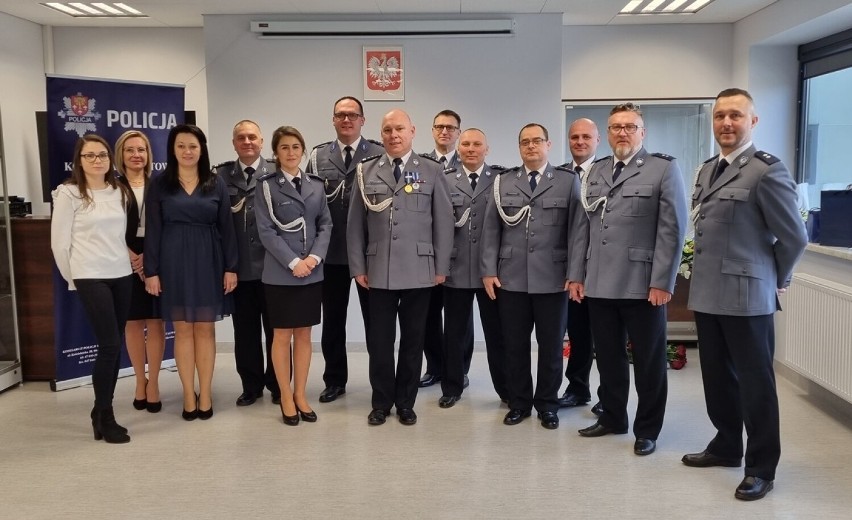 Pożegnanie ze służbą komendanta powiatowego policji w Poddębicach. Inspektor Krzysztof Kotkowski odszedł na emeryturę ZDJĘCIA