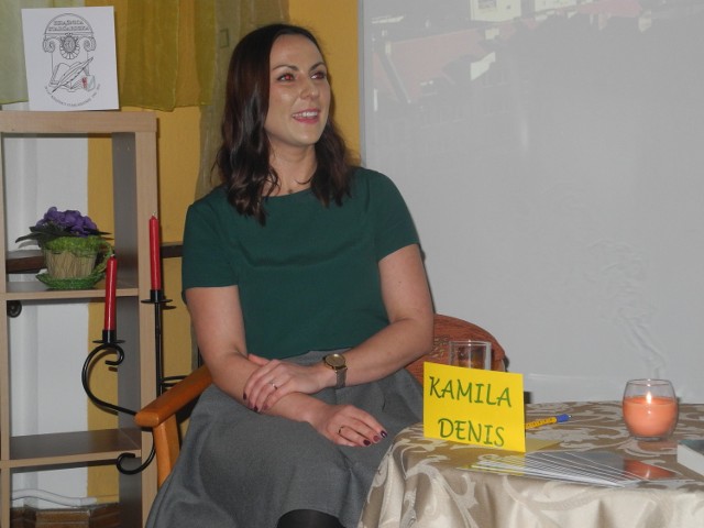 Kamila Denis jest na co dzień urzędniczką w starostwie. Jej książka pt. "Nieukarani" została wydana w lutym.