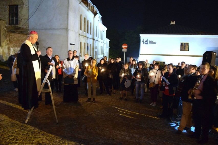 Akademicka Droga Światła w Kielcach. Rozważania na... drabinie