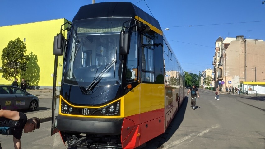 Pierwszy z czterech nowych tramwajów MZK jest już w...