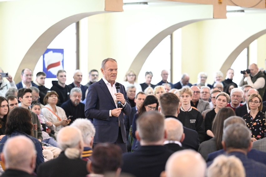 Donald Tusk odpowiadał w Chełmnie na pytania z widowni