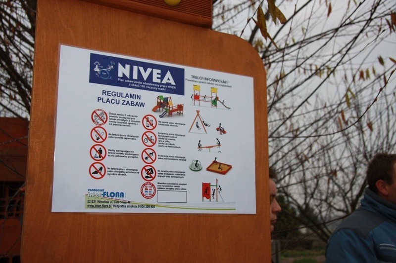 Pierwszy plac zabaw od Nivea w Mąkoszycach