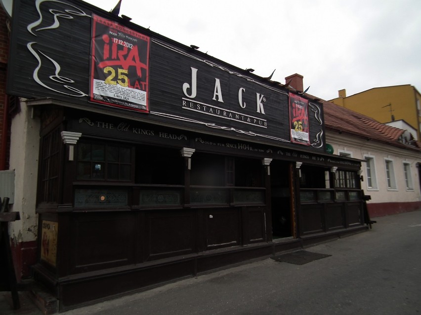 Tak wygląda  Pub Jack w Bydgoszczy po pożarze. Właściciel...