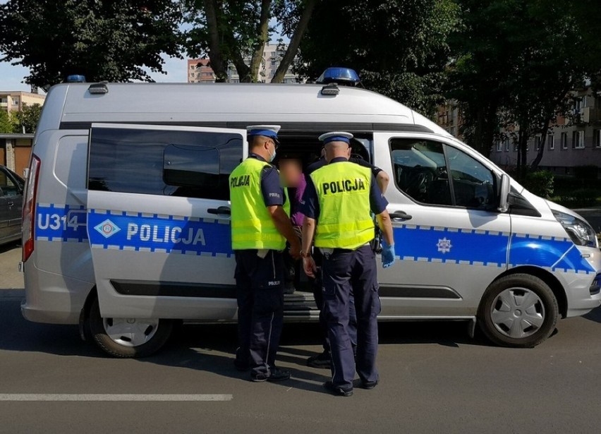 Mieszkańcy Leszna pomogli zatrzymać kierowców jadących na podwójnym gazie. Zatrzymanym grozi do dwóch lat więzienia