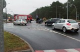 Wypadek w Bydgoszczy. Dwa auta zderzyły się w Fordonie. Trzy osoby w szpitalu