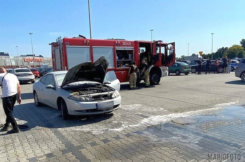 Pożar samochodu w sąsiedztwie opolskiej "Karolinki".