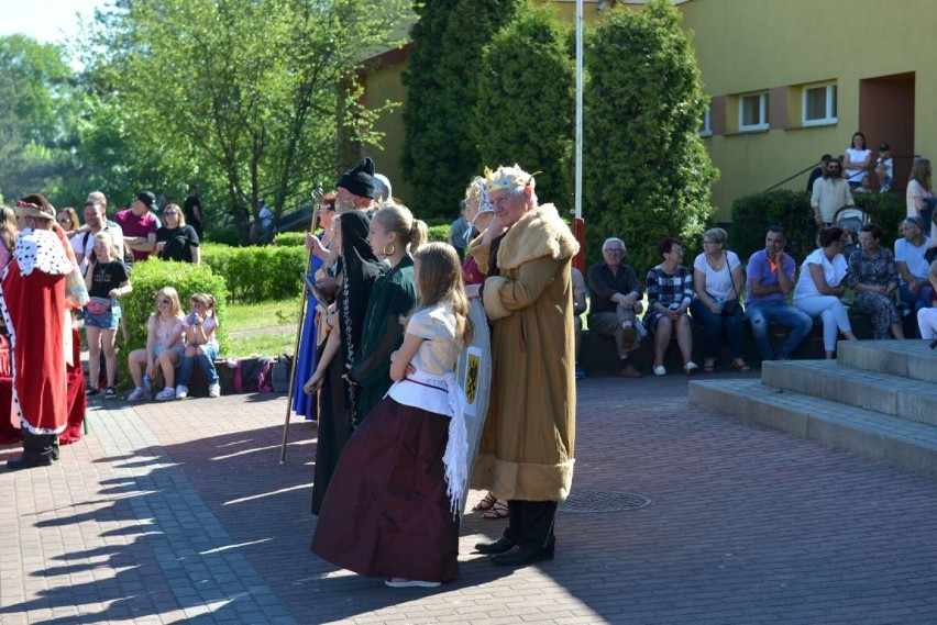 Festyn w Łubianie. Mieszkańcy przypomnieli historię Książąt Pomorskich [ZDJĘCIA]