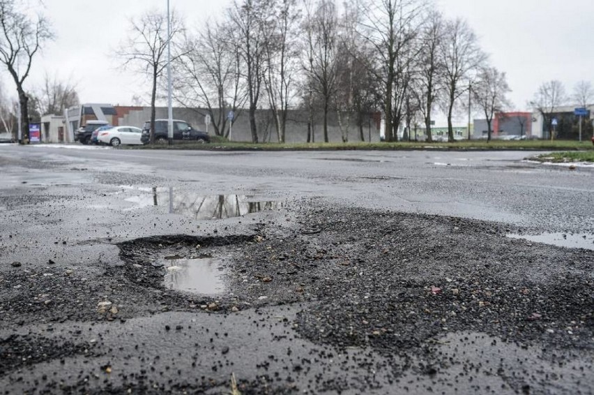 Leszno. Remont Święciechowskiej znów przesunięty w czasie?  Mówi się o początku w 2024 roku.  Fatalne wiadomości dla Zatorza [ZDJĘCIA] 