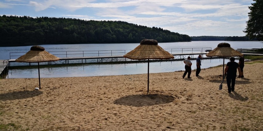 W Miastku i Świeszynie, jak na plażach w Haiti. Brakuje tylko baru i napojów z parasolkami