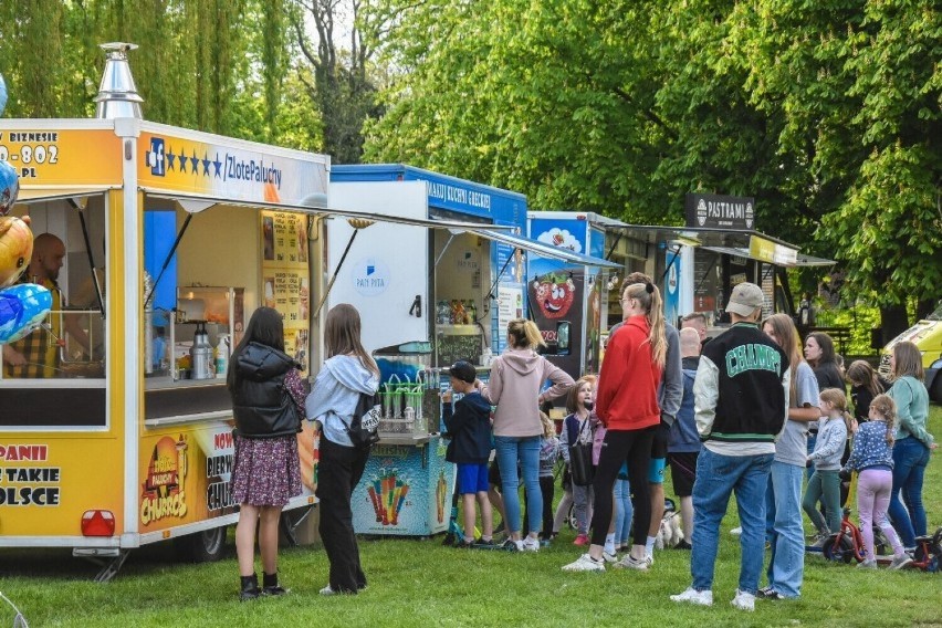 Food trucki wracają do Parku Zamkowego w Szamotułach. Po raz...