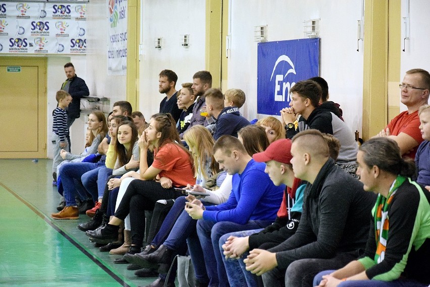 III liga koszykówki: Basket Piła nadal bez porażki na swoim parkiecie. Tym razem pilanie wysoko pokonali MKS Września. Zobaczcie zdjęcia