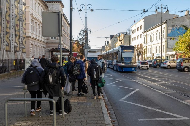 Dwa przystanki wiedeńskie powstaną na ul. Gdańskiej w rejonie ul. Chodkiewicza. Oba zostaną przesunięte bliżej ul. Zamoyskiego - zarówno przystanek tramwajowy w kierunku Lasu Gdańskiego, jak i ul. Jagiellońskiej.