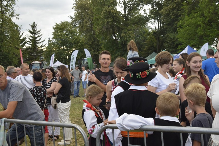 Niedziela na Przydrożku przyciągnęła wielu mieszkańców Głuchowa i okolicznych miejscowości