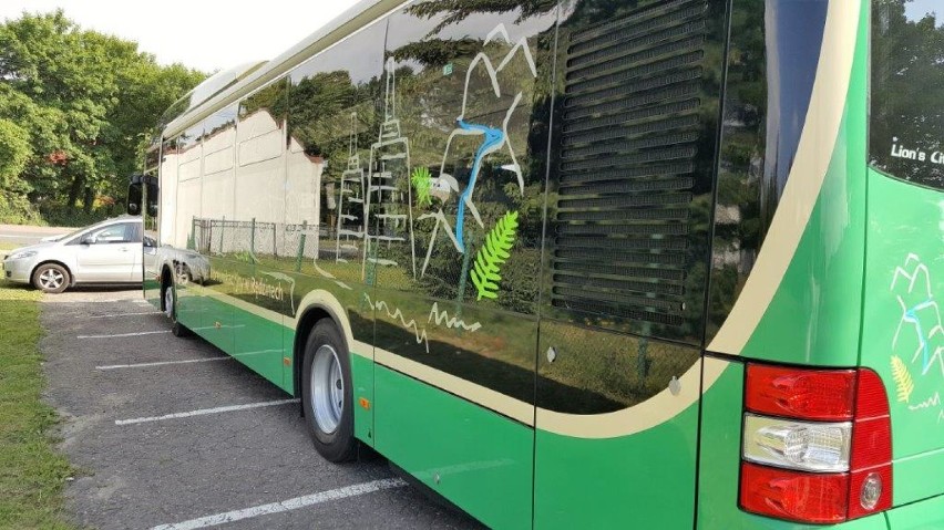 Gmina Rędziny ma nowe autobusy hybrydowe [ZDJĘCIA]