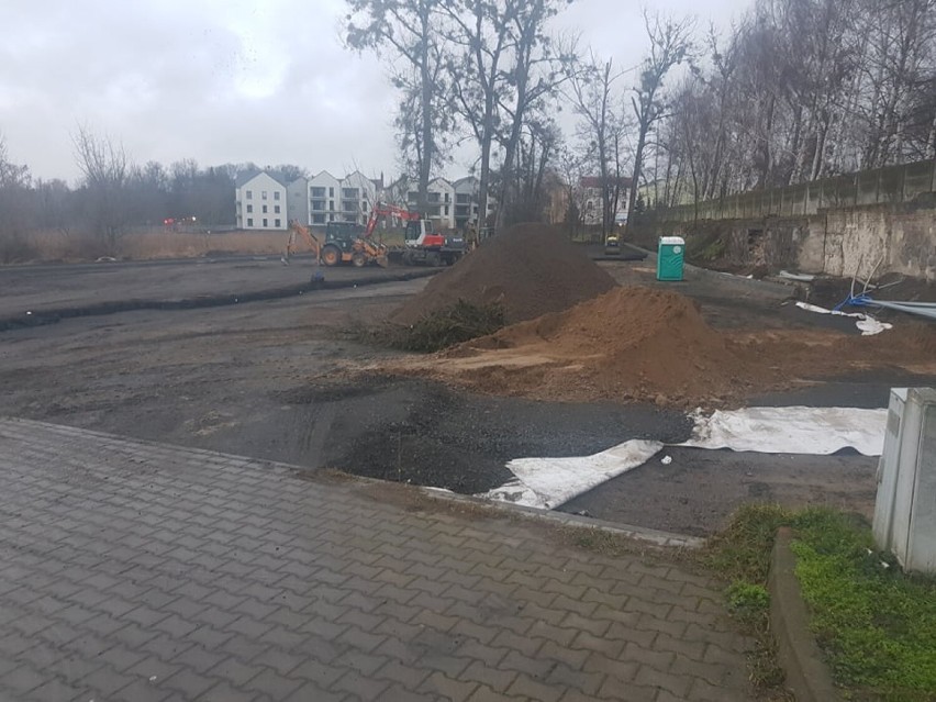 Szamotuły. Budowa parkingu przy Franciszkańskiej zakończy się wiosną