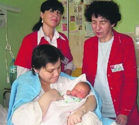Siedemsetnym noworodkiem urodzonym w ubiegłym roku w Wągrowcu była Julia Majda - Fot. Barbara Jurga