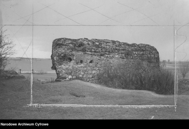 Fragment ruin zamku Mikołaja Nałęcza, czyli Diabła Weneckiego w Wenecji. "Dodatek Literacko-Naukowy" nr 72 z 13.03.1939 r.