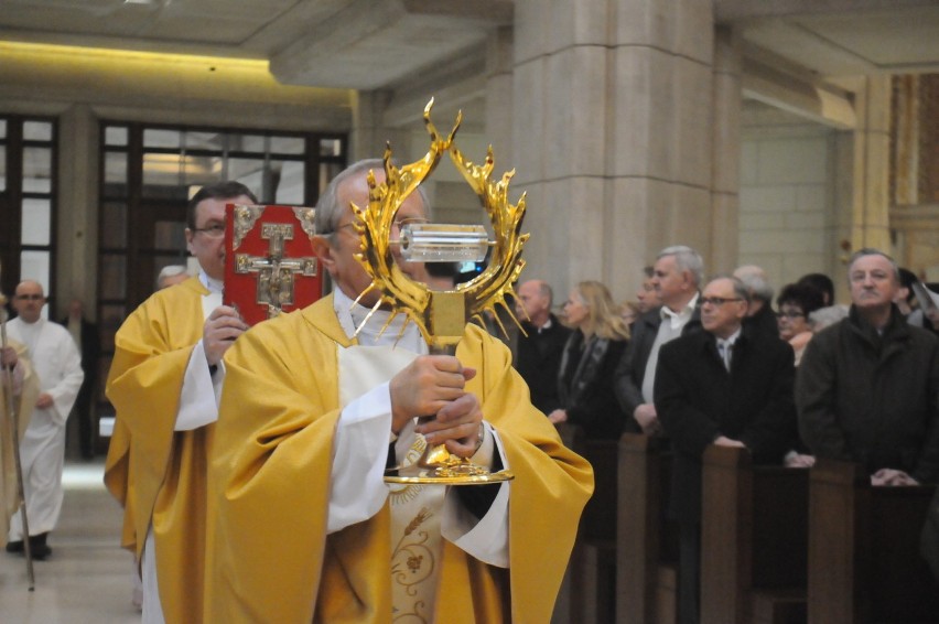 Kraków. Kard. Stanisław Dziwisz: "W centrum jego życia był Bóg" [ZDJĘCIA]