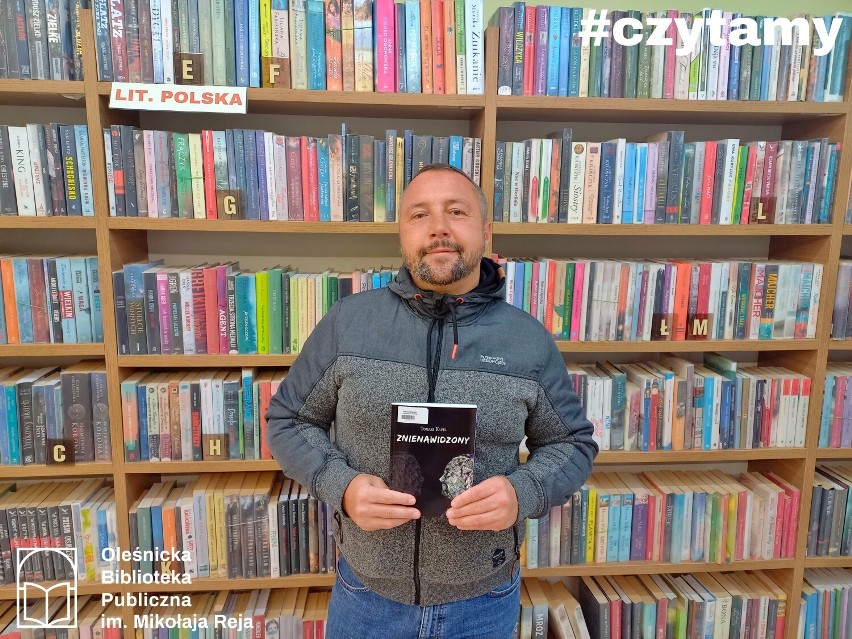 Biblioteka w Oleśnicy poleca książkę autorstwa Tomasza Kapela