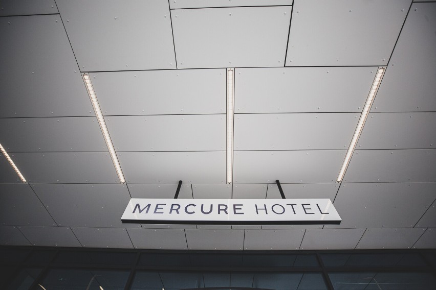 Hotel Mercure Katowice Centrum przy ul. Młyńskiej otwarty dla gości. Powstała na nim zielona ściana z ponad 11 tysięcy żywych roślin