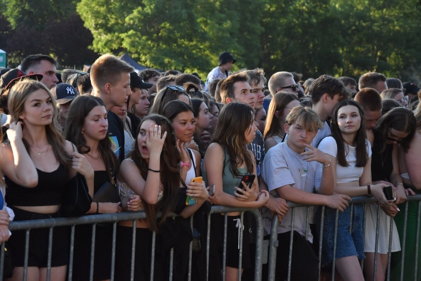 Gniezno: Kolektyw FALA porwał publiczność przed Żabsonem [24.06.2022]