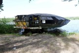 Pływające UFO czeka na lepsze czasy nad Pogorią I w Dąbrowie Górniczej. Czy odbierze je właściciel? Gdzie trafi?