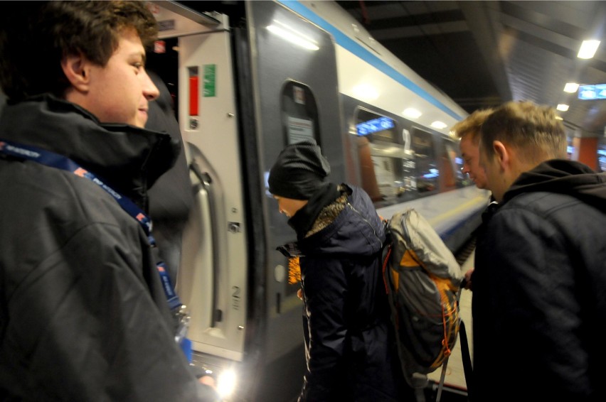 Bilety na Pendolino. Ceny biletów, zniżki, promocje.