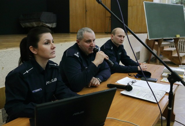 Na UJK w Piotrkowie odbyła się dziś debata z policją i mieszkańcami - tematem była mapa zagrożeń
