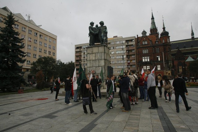 Antyrządowy protest w Legnicy we wtorek!