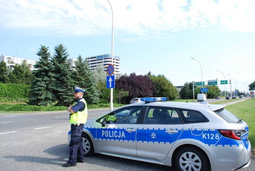 Stop na czerwonym świetle w Rzeszowie! Policja walczy z piratami drogowymi. W akcji policyjny dron