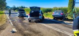 Wypadek z udziałem trzech pojazdów na wysokości miejscowości Gąsówka Stara. Dwóch kierowców trafiło do szpitala