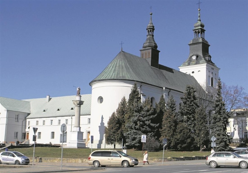 Marzec 2013.  Odnowiony klasztor i kościół oo. Bernardynów w...