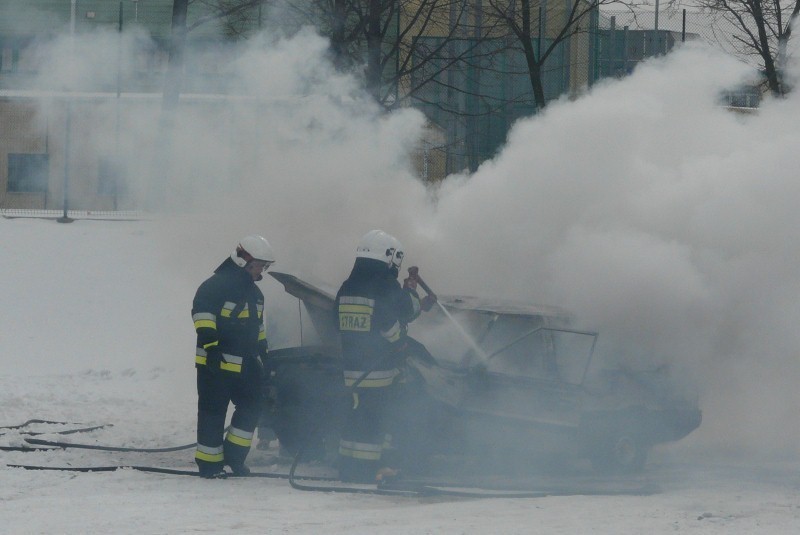 Pokazy strażackie w samochodówce z okazji dnia otwartego (zdjęcia)